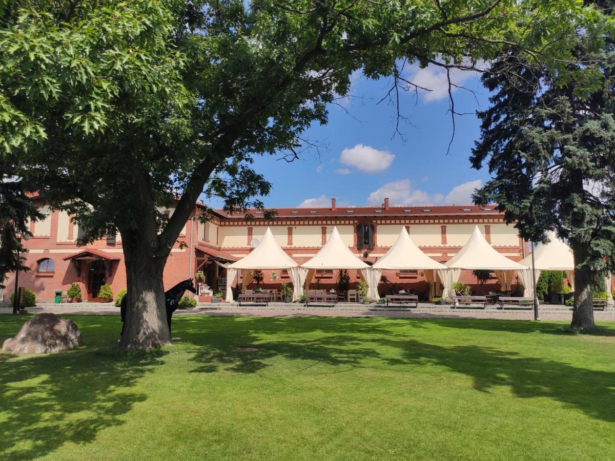 Hotel Sandro Silver Leszno  Buitenkant foto