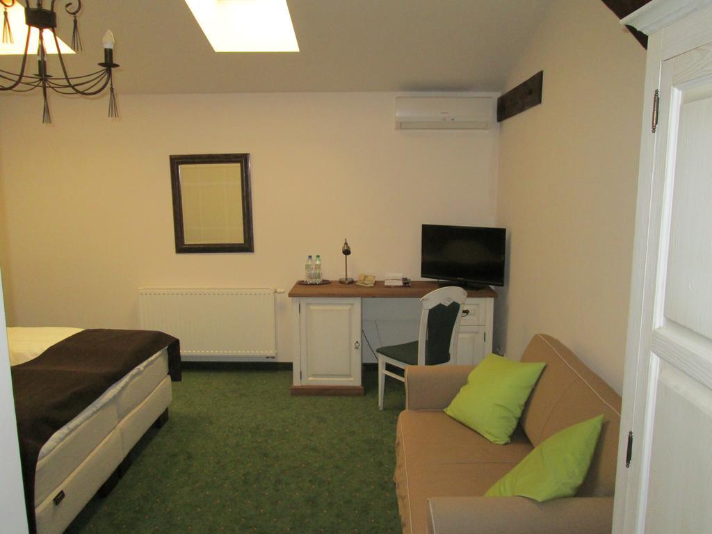 Hotel Sandro Silver Leszno  Kamer foto