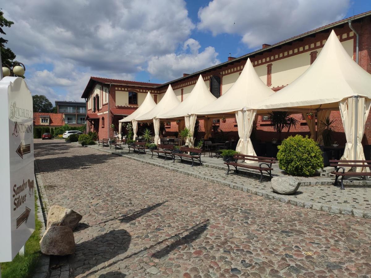 Hotel Sandro Silver Leszno  Buitenkant foto