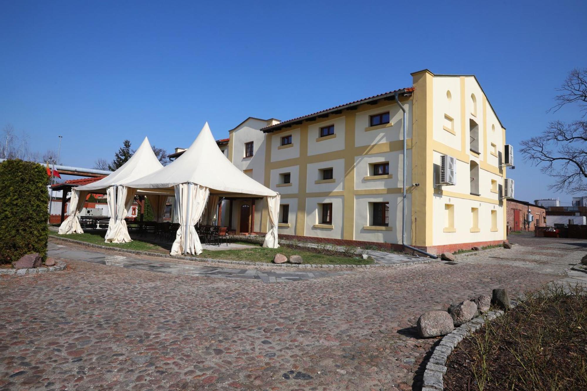 Hotel Sandro Silver Leszno  Buitenkant foto