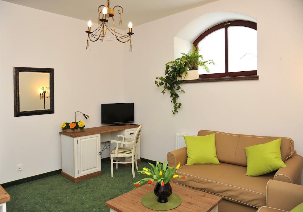 Hotel Sandro Silver Leszno  Kamer foto