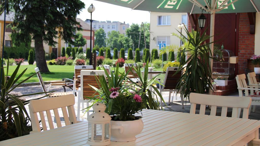 Hotel Sandro Silver Leszno  Buitenkant foto